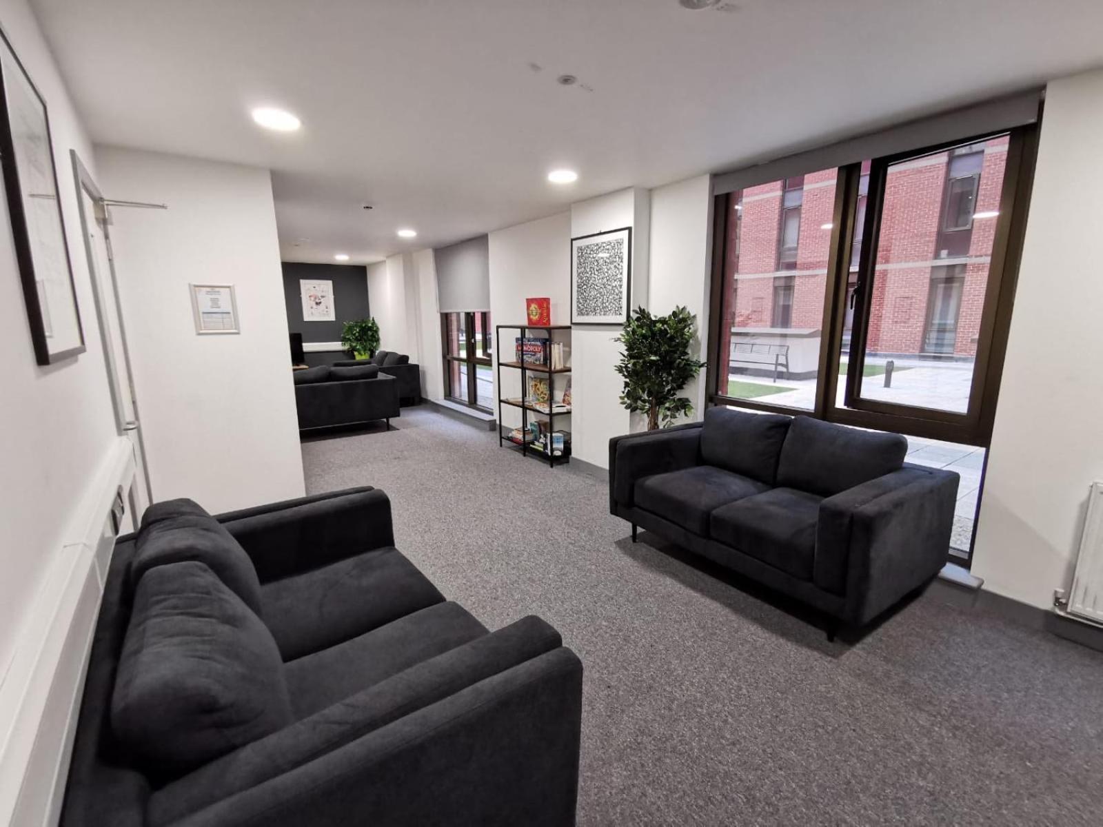 For Students Only At Great Patrick Street Apartamento Belfast Exterior foto