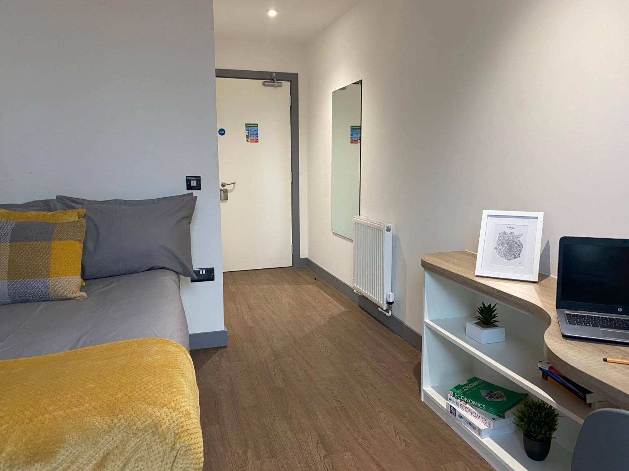 For Students Only At Great Patrick Street Apartamento Belfast Exterior foto